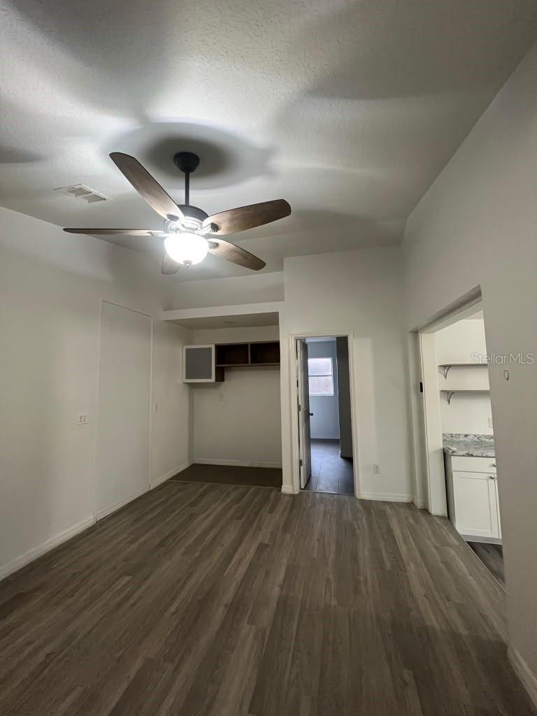 520 E Magnolia Ave Property Photo 5