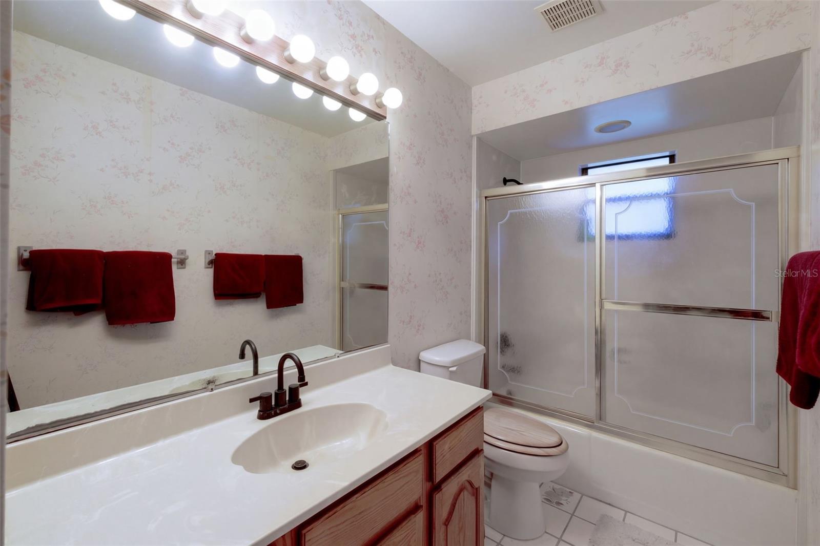 650 W Lorraine Dr Property Photo 15
