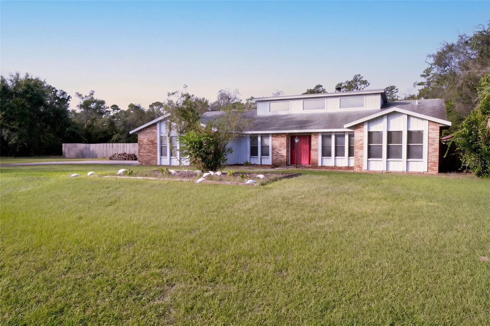 650 W Lorraine Dr Property Photo 55