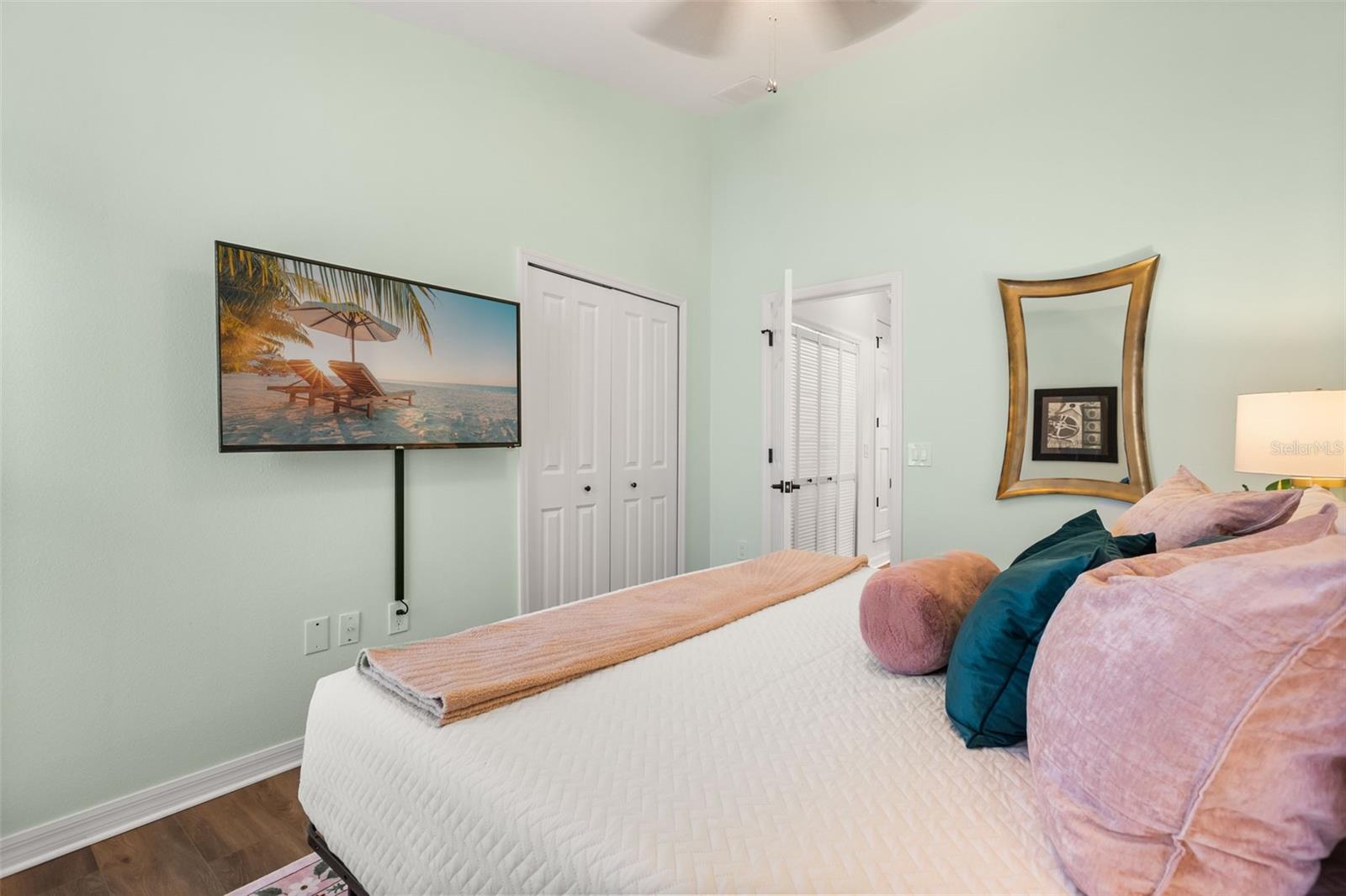 726 Kildrummy Dr Property Photo 44