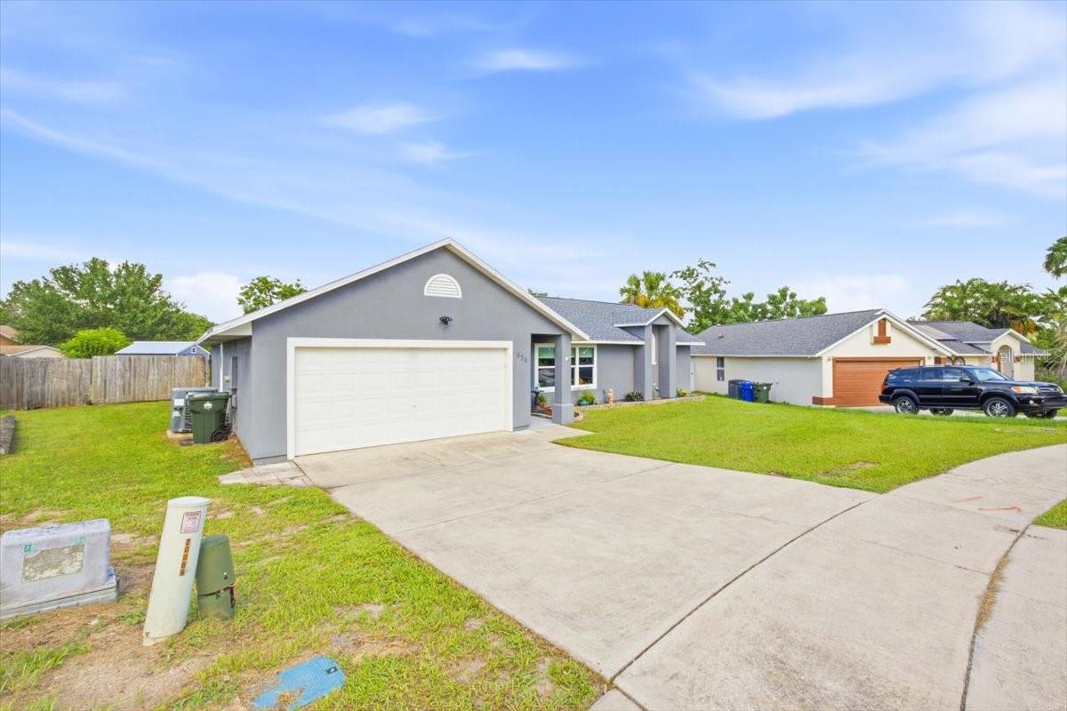 838 Satin Leaf Cir Property Photo 3