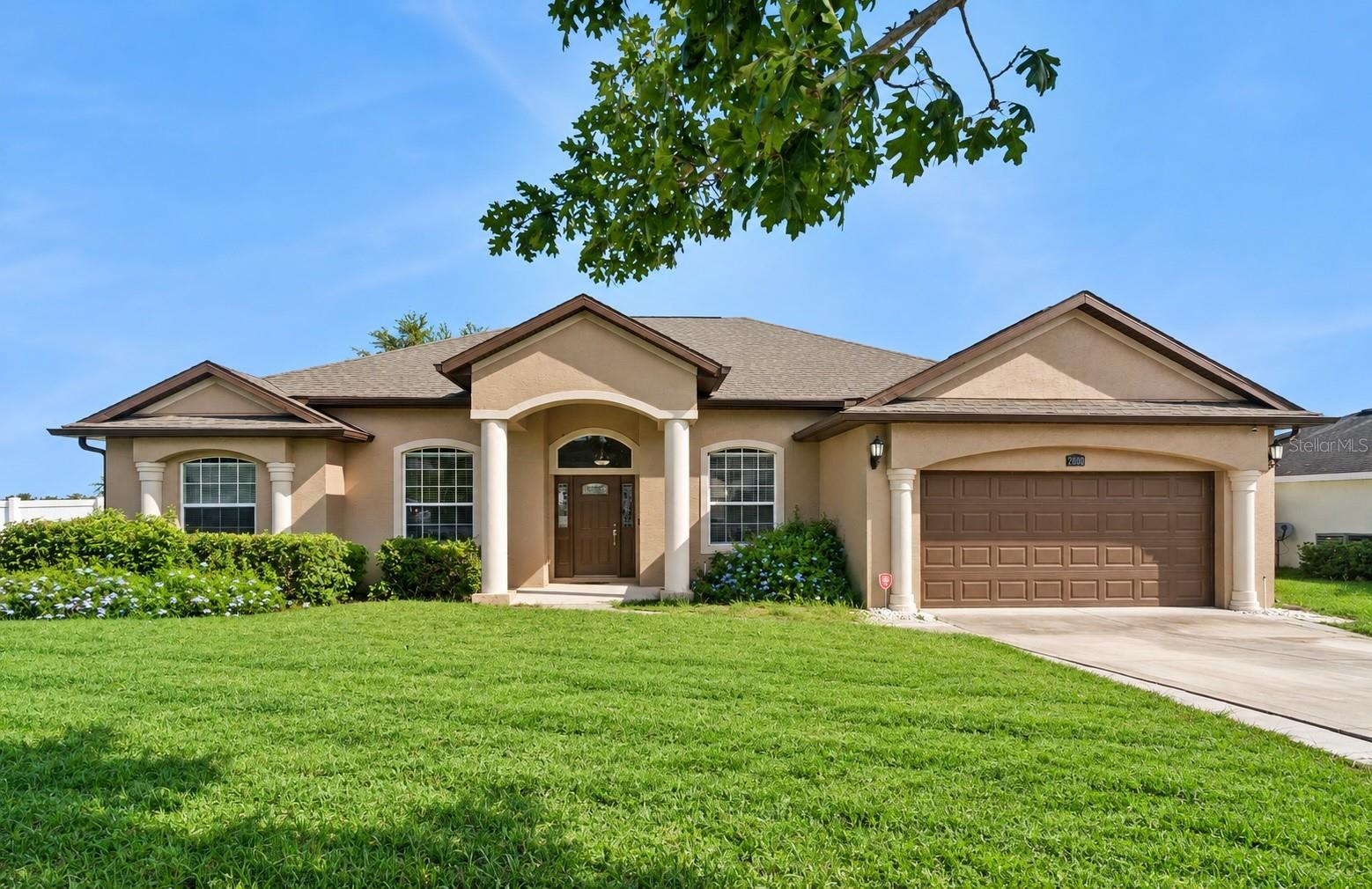 2600 HOLLOW LN