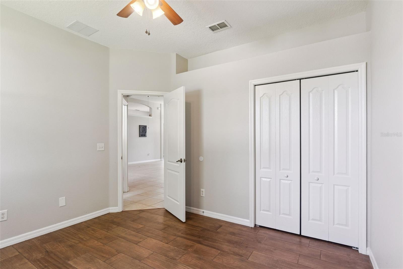 2600 Hollow Ln Property Photo 17