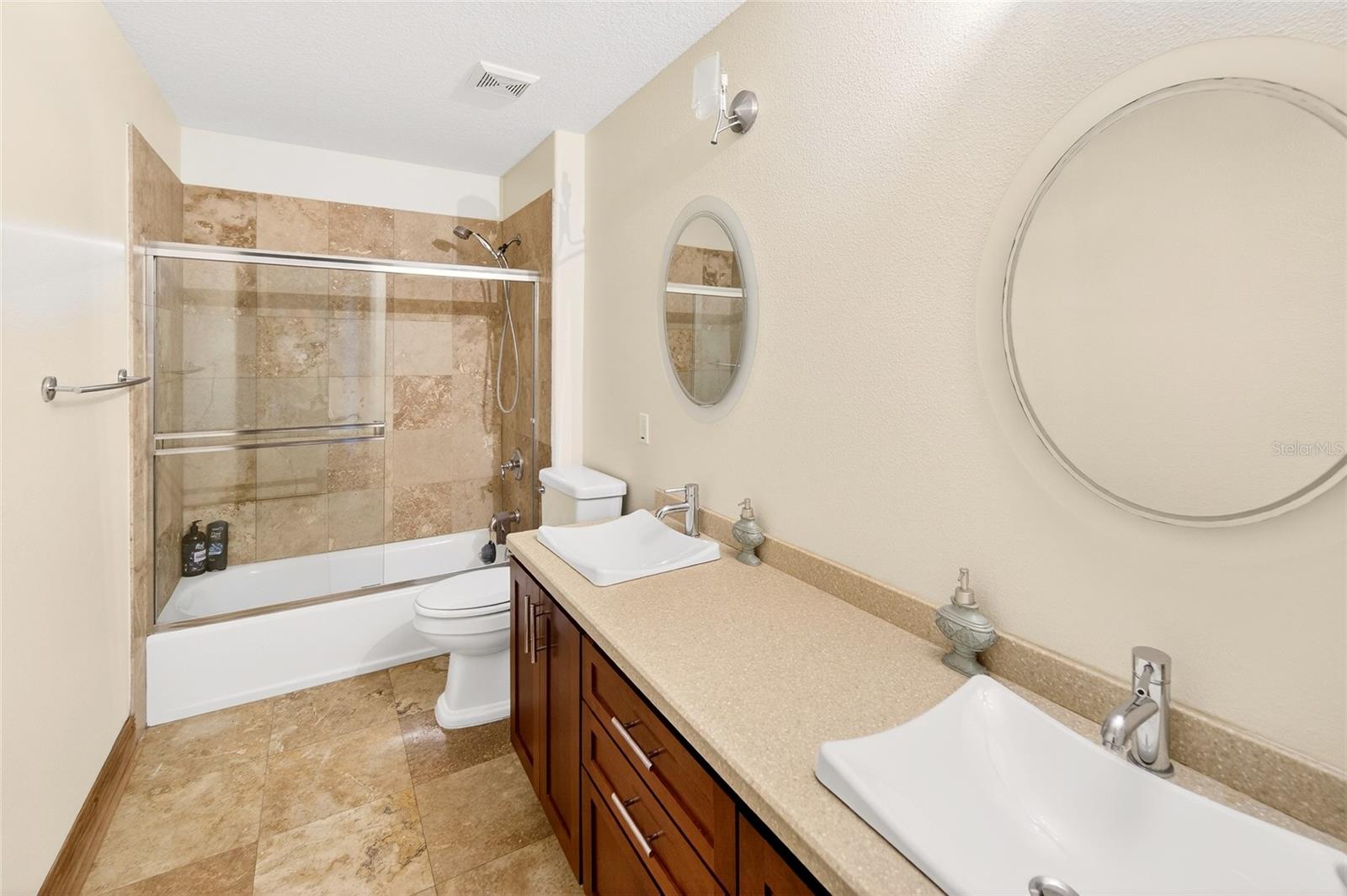 16623 Royal Palm Dr Property Photo 40
