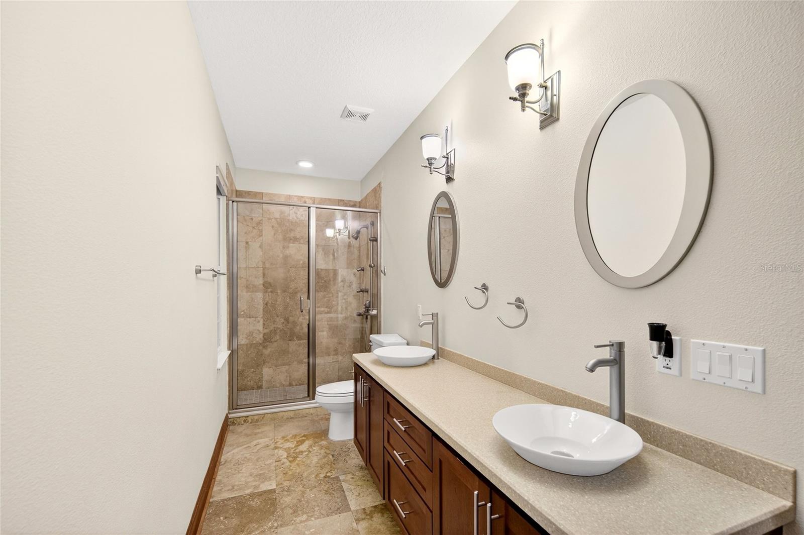 16623 Royal Palm Dr Property Photo 43