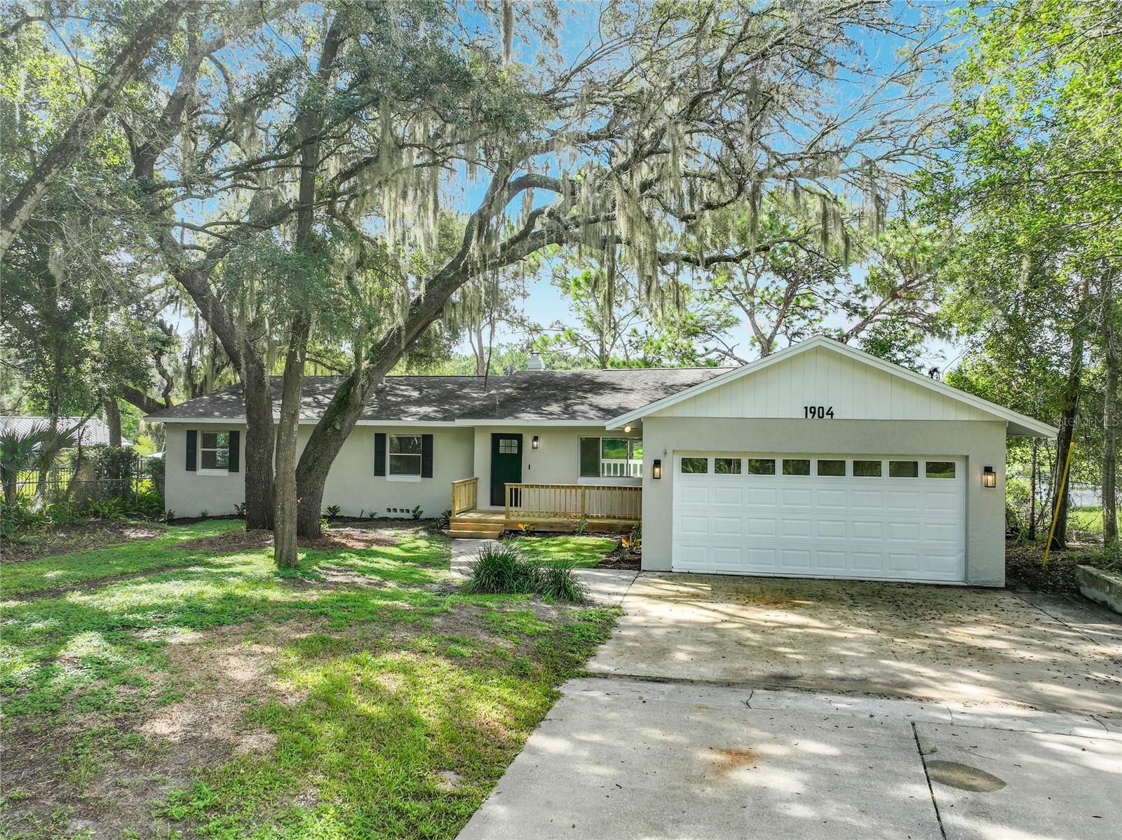 1904 Lake Alma Dr Property Photo 1