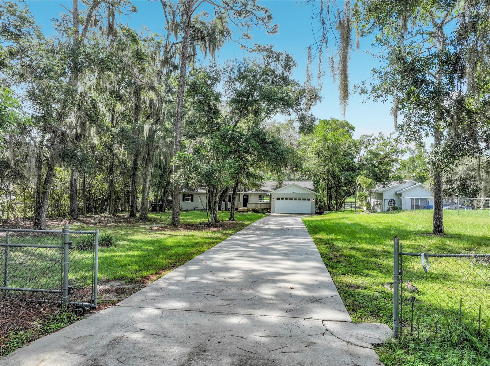 1904 Lake Alma Dr Property Photo 15