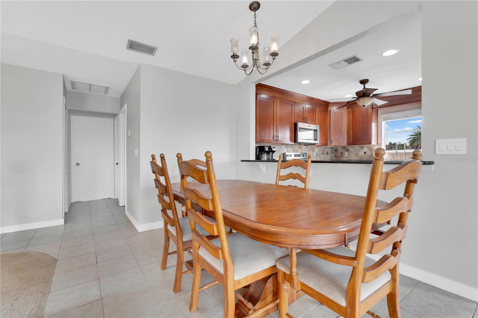 2202 Topping Pl Property Photo 7