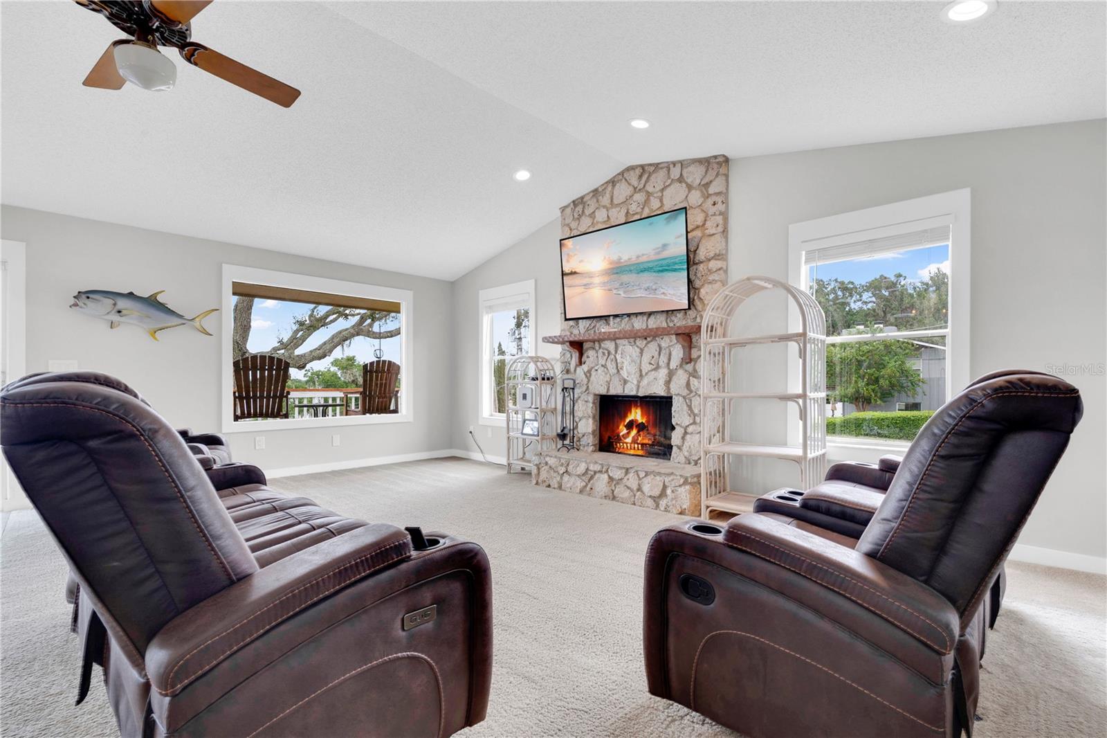 2202 Topping Pl Property Photo 8