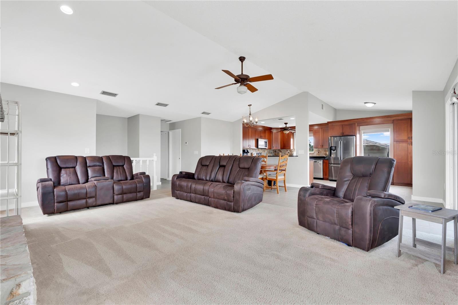 2202 Topping Pl Property Photo 9