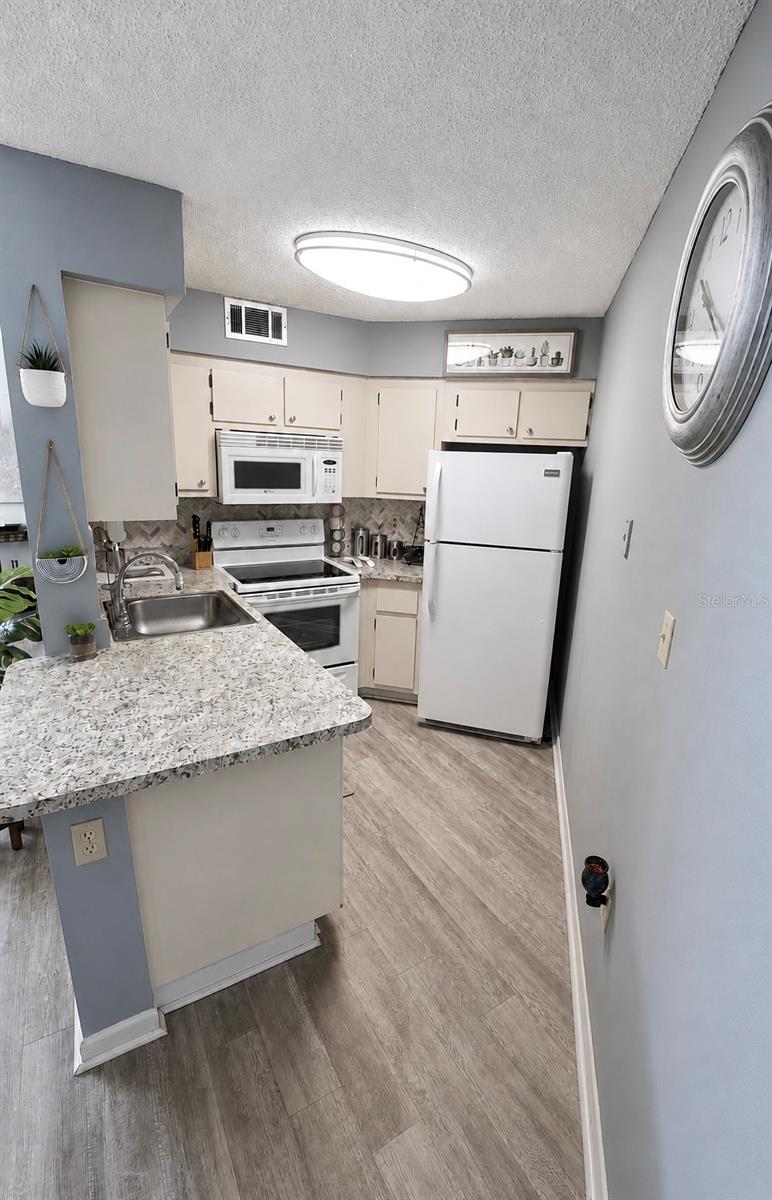 3712 Southpointe Dr #u6 Property Photo 7