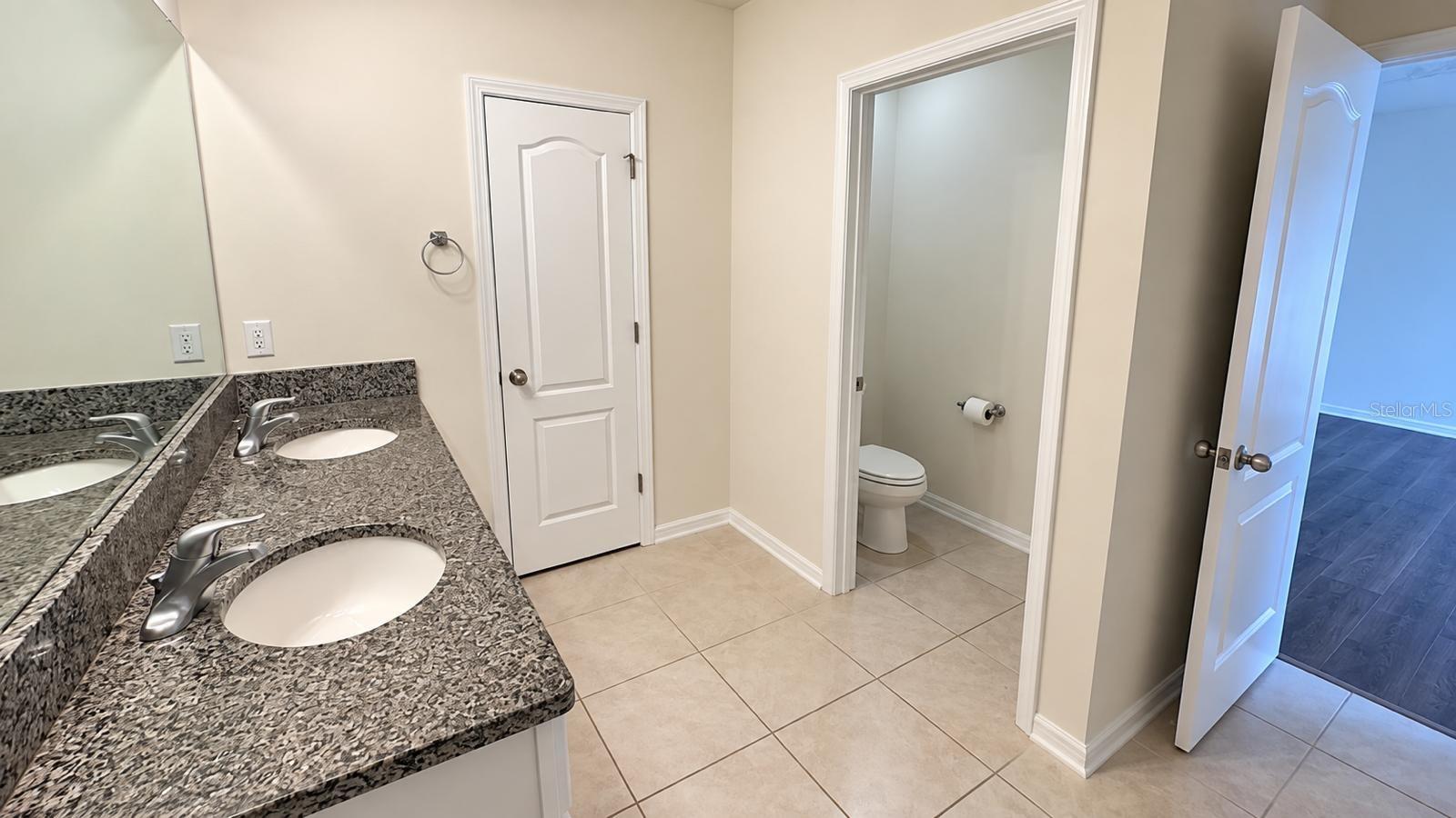 3033 Timber Hawk Cir Property Photo 8