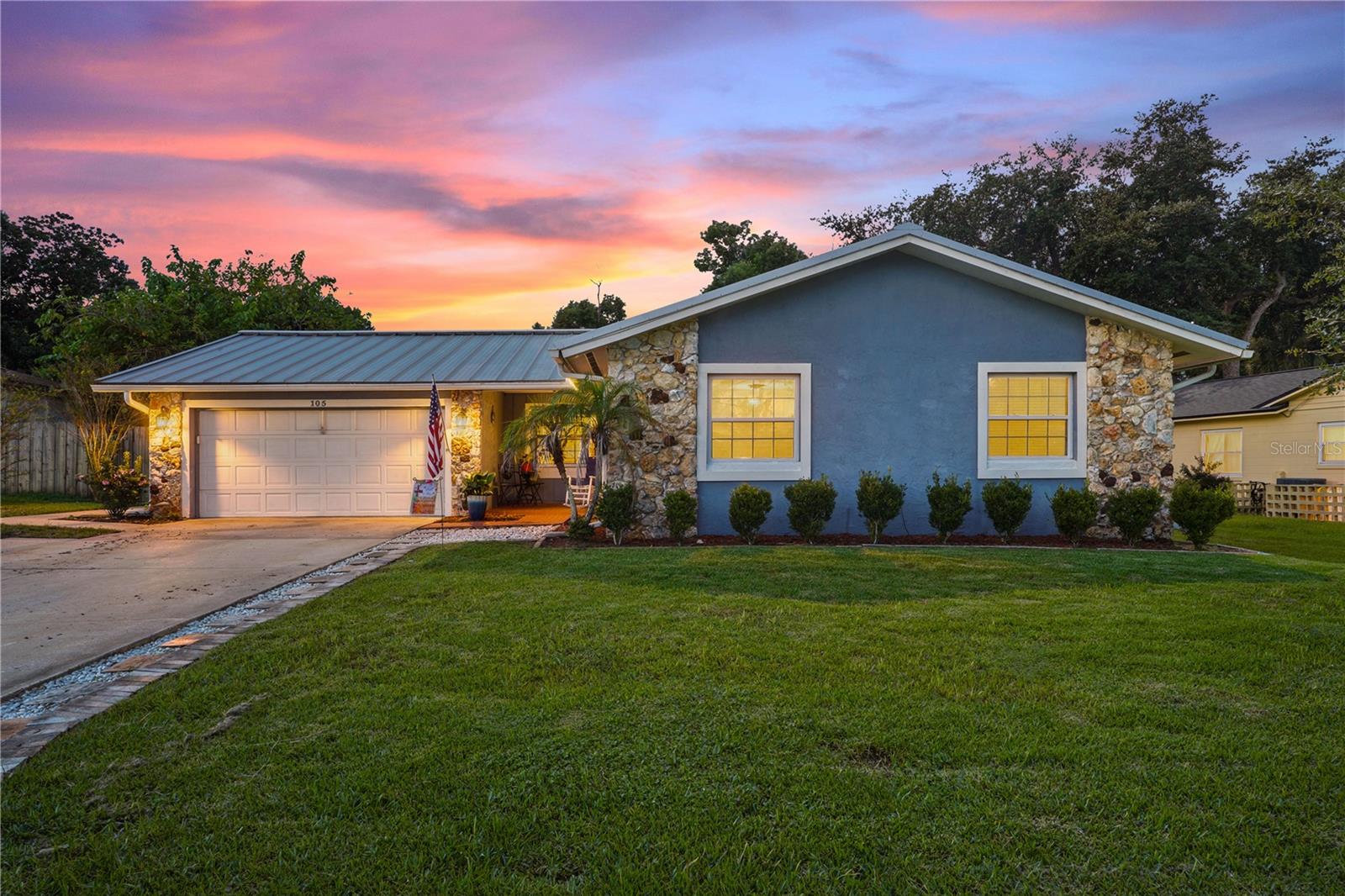 105 E WYNDHAM CT Property Photo 1