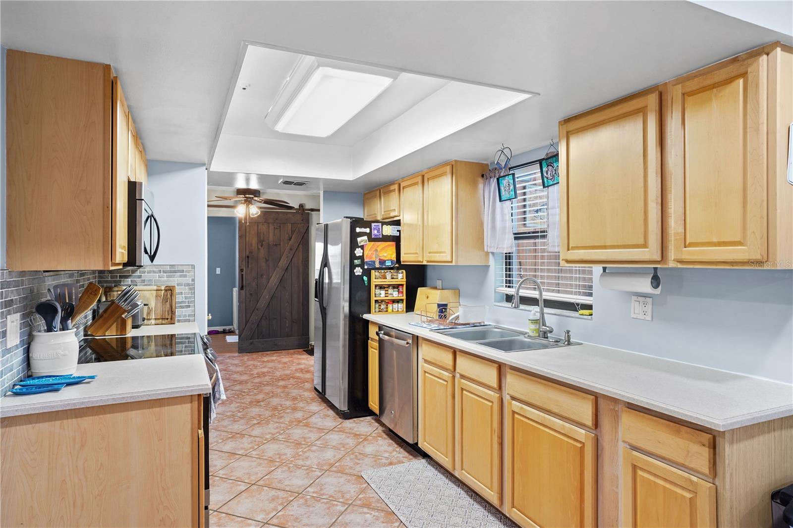 105 E Wyndham Ct Property Photo 17