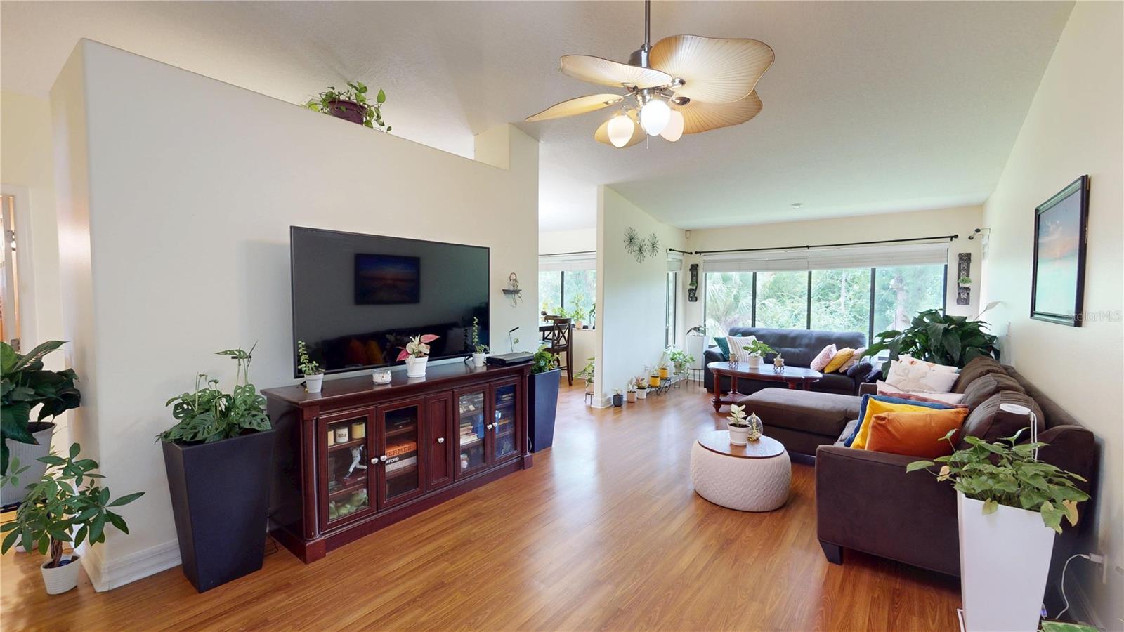 149 Blue Heron Dr #c Property Photo 3