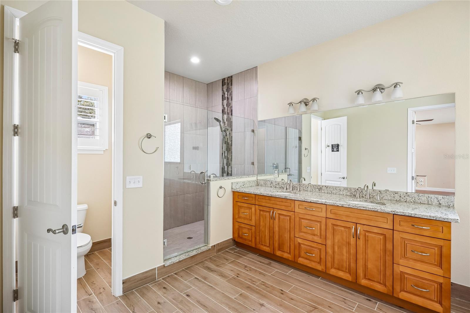 3206 W Price Ave Property Photo 6