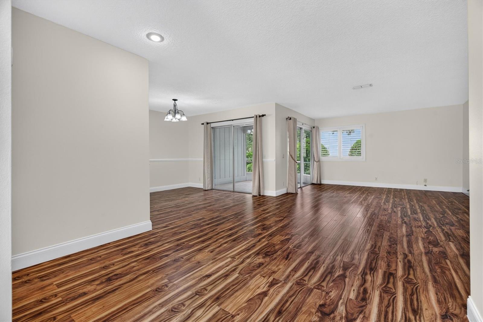 611 Chestnut Oak Cir #113 Property Photo 2