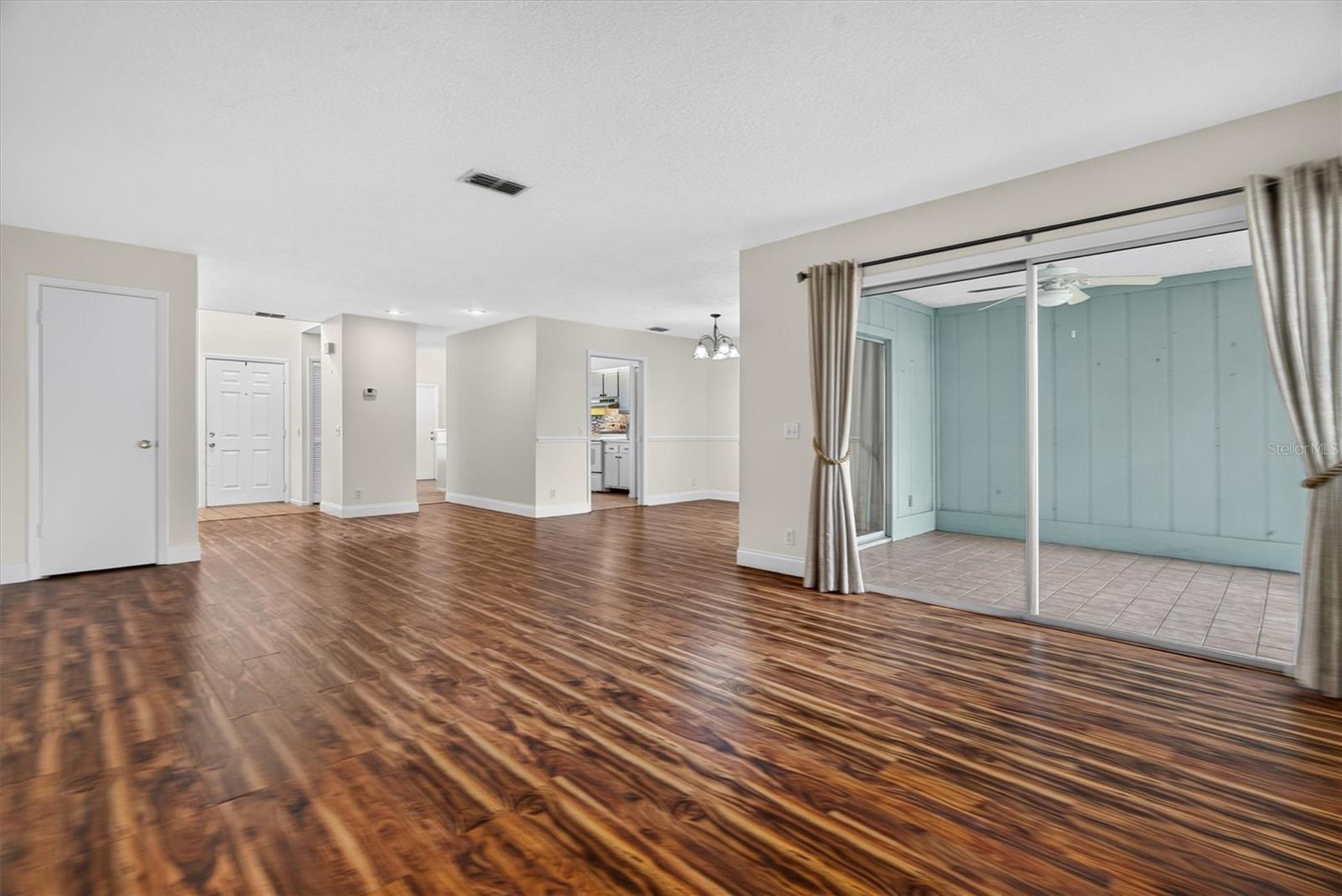 611 Chestnut Oak Cir #113 Property Photo 6