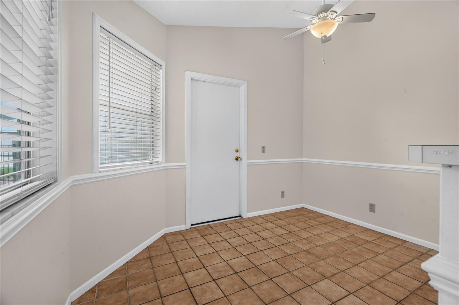 611 Chestnut Oak Cir #113 Property Photo 12