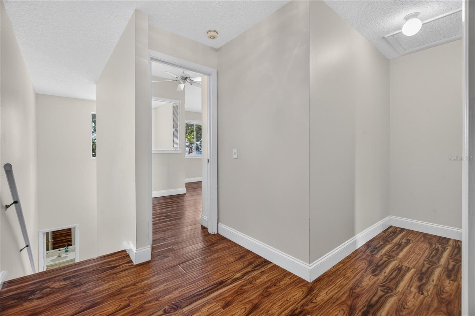 611 Chestnut Oak Cir #113 Property Photo 16