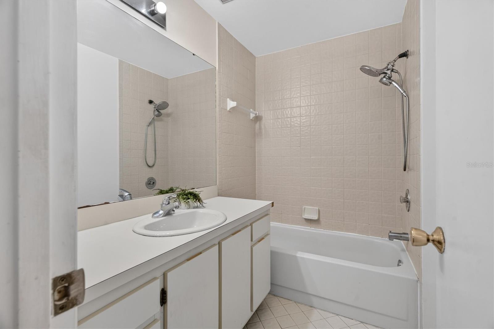 611 Chestnut Oak Cir #113 Property Photo 21