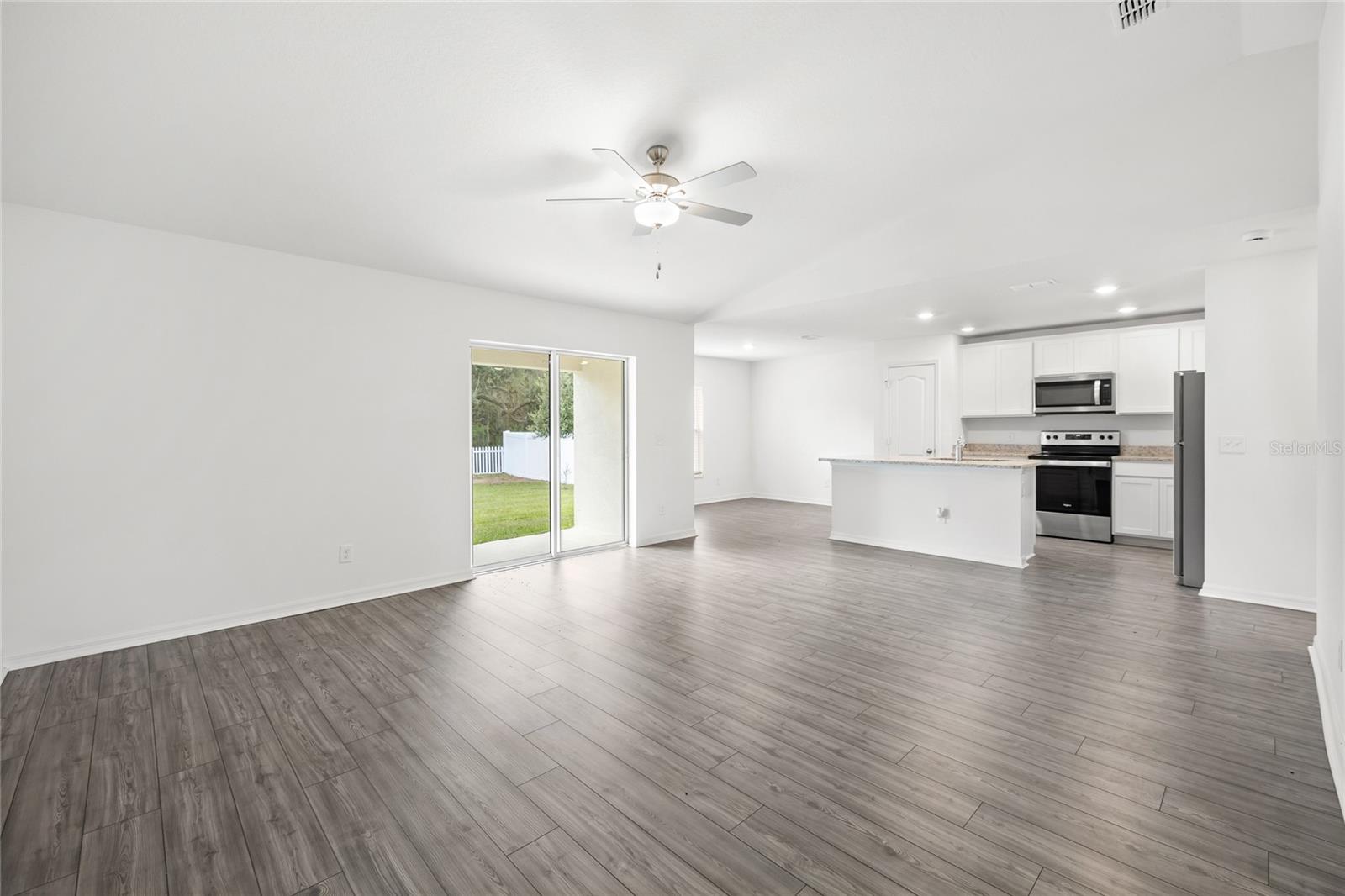 318 Bowfin Ct Property Photo 4