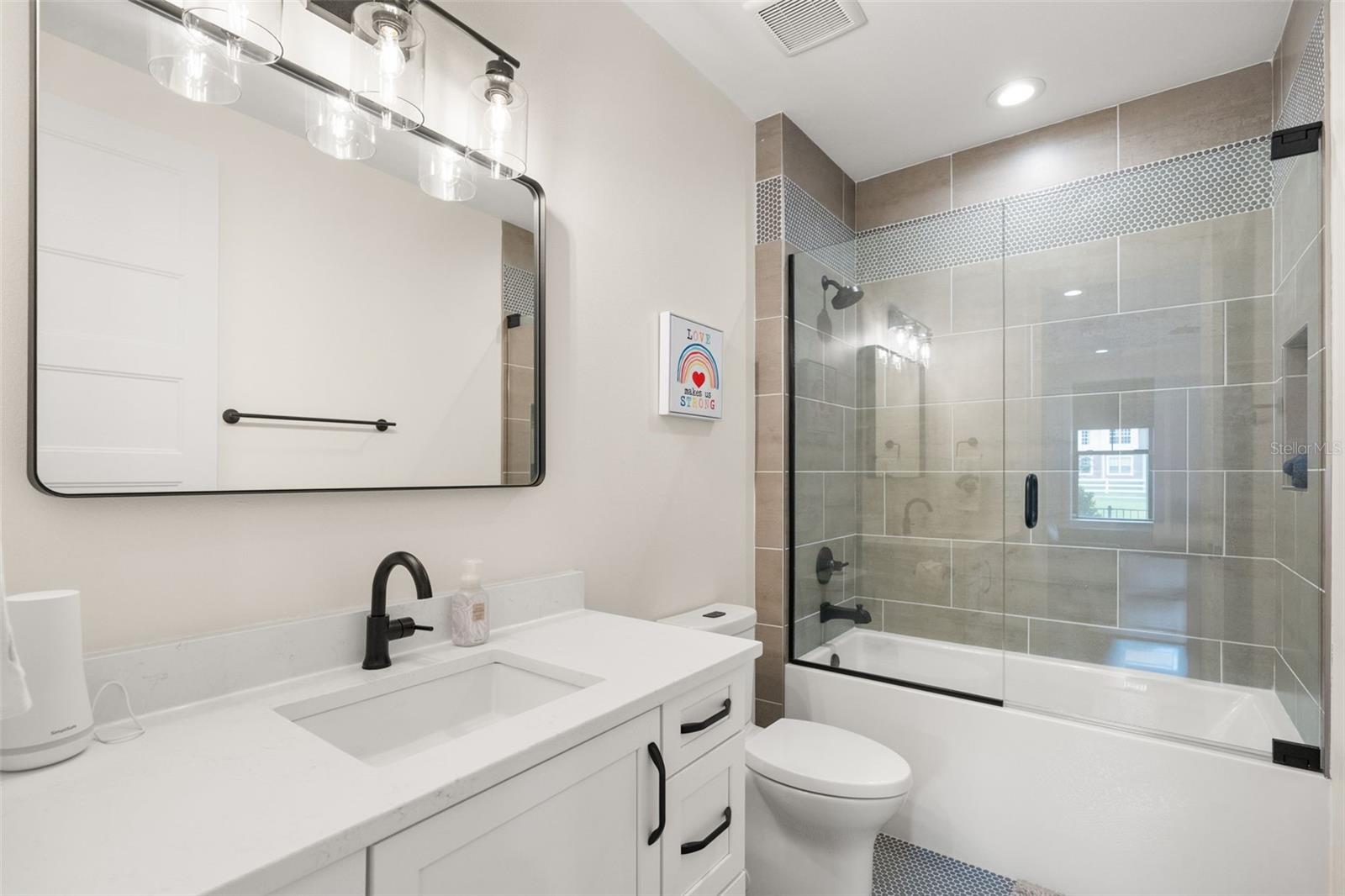 72 N Park Ave #8 Property Photo 19