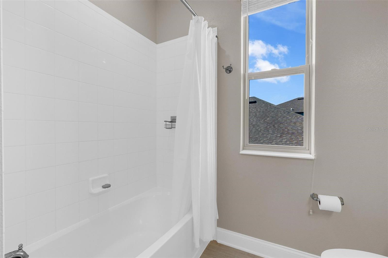 2415 Santa Vista Loop Property Photo 40