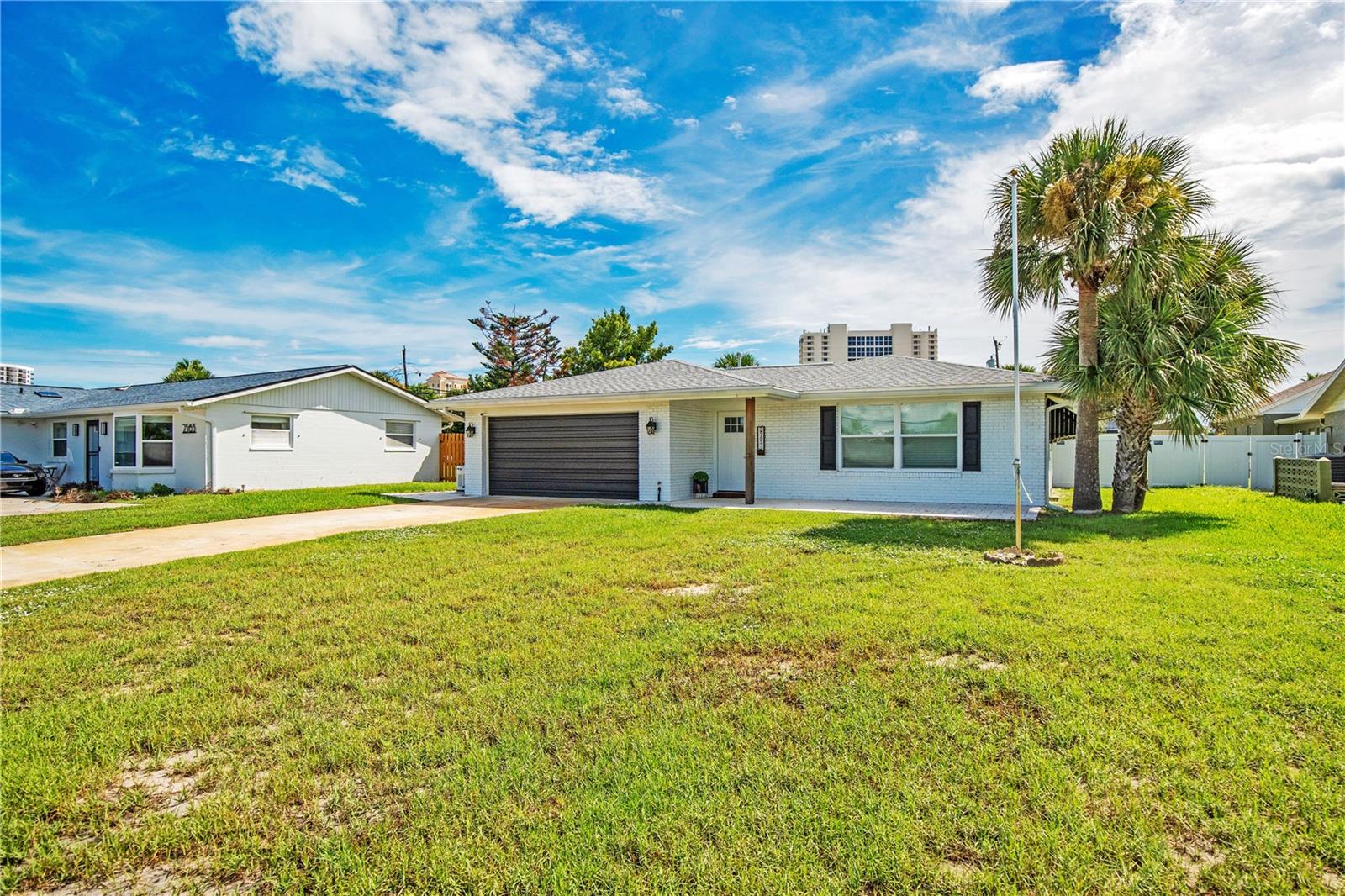 2565 S Peninsula Dr Property Photo 5