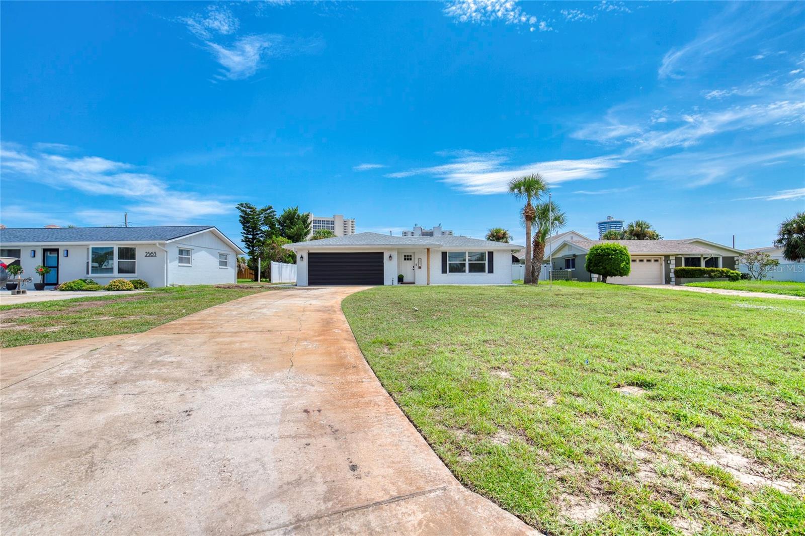 2565 S Peninsula Dr Property Photo 8