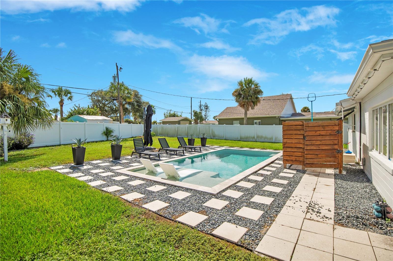 2565 S Peninsula Dr Property Photo 41
