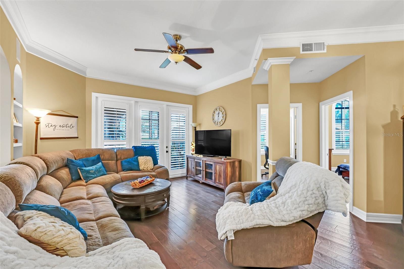 513 Mirasol Cir #101 Property Photo 3