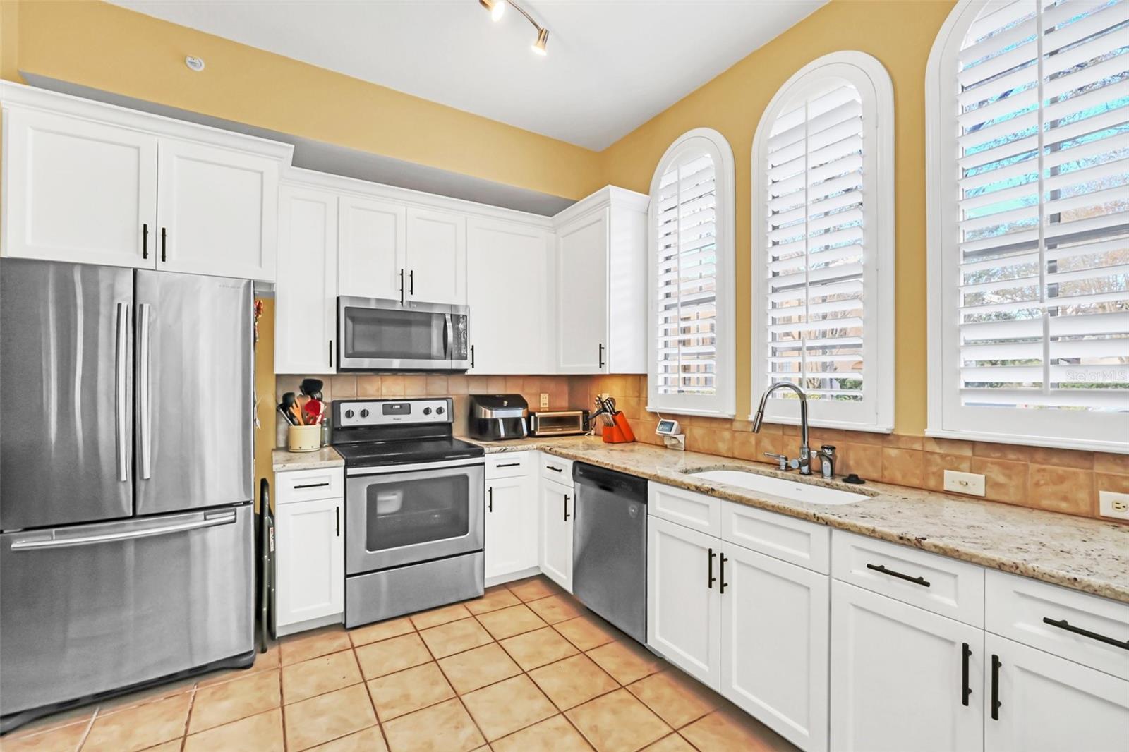 513 Mirasol Cir #101 Property Photo 6