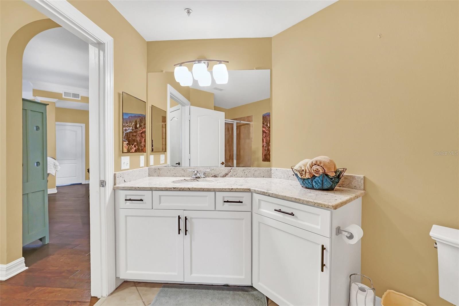 513 Mirasol Cir #101 Property Photo 14