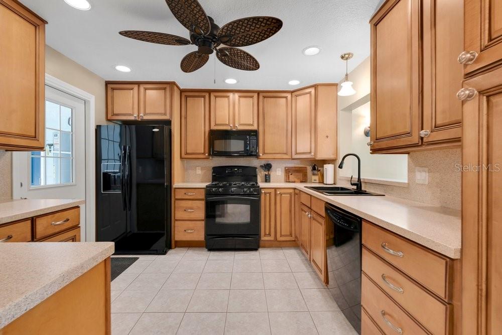 3742 Sutters Mill Cir Property Photo 5