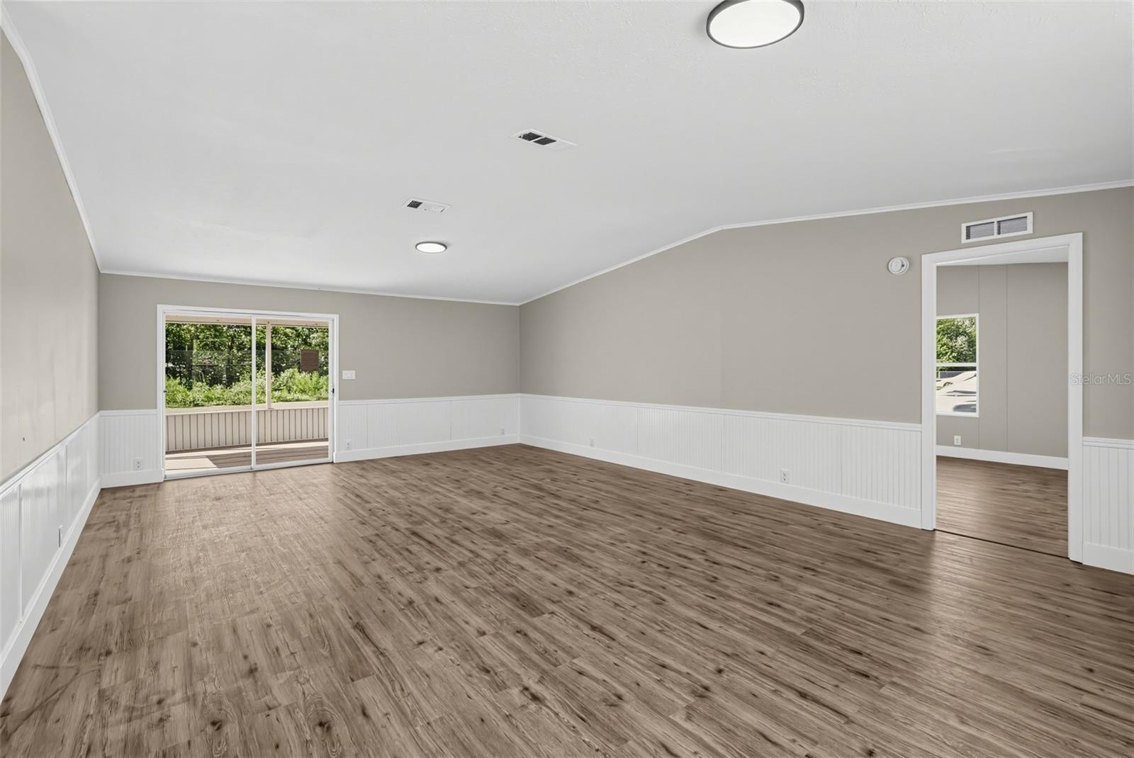 4243 Coyote Trl Property Photo 6