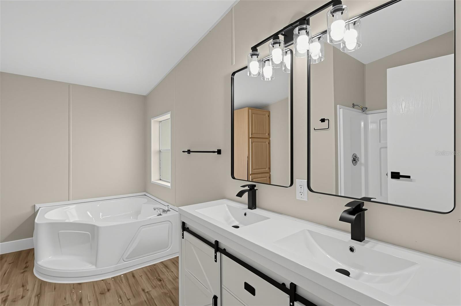 4243 Coyote Trl Property Photo 19
