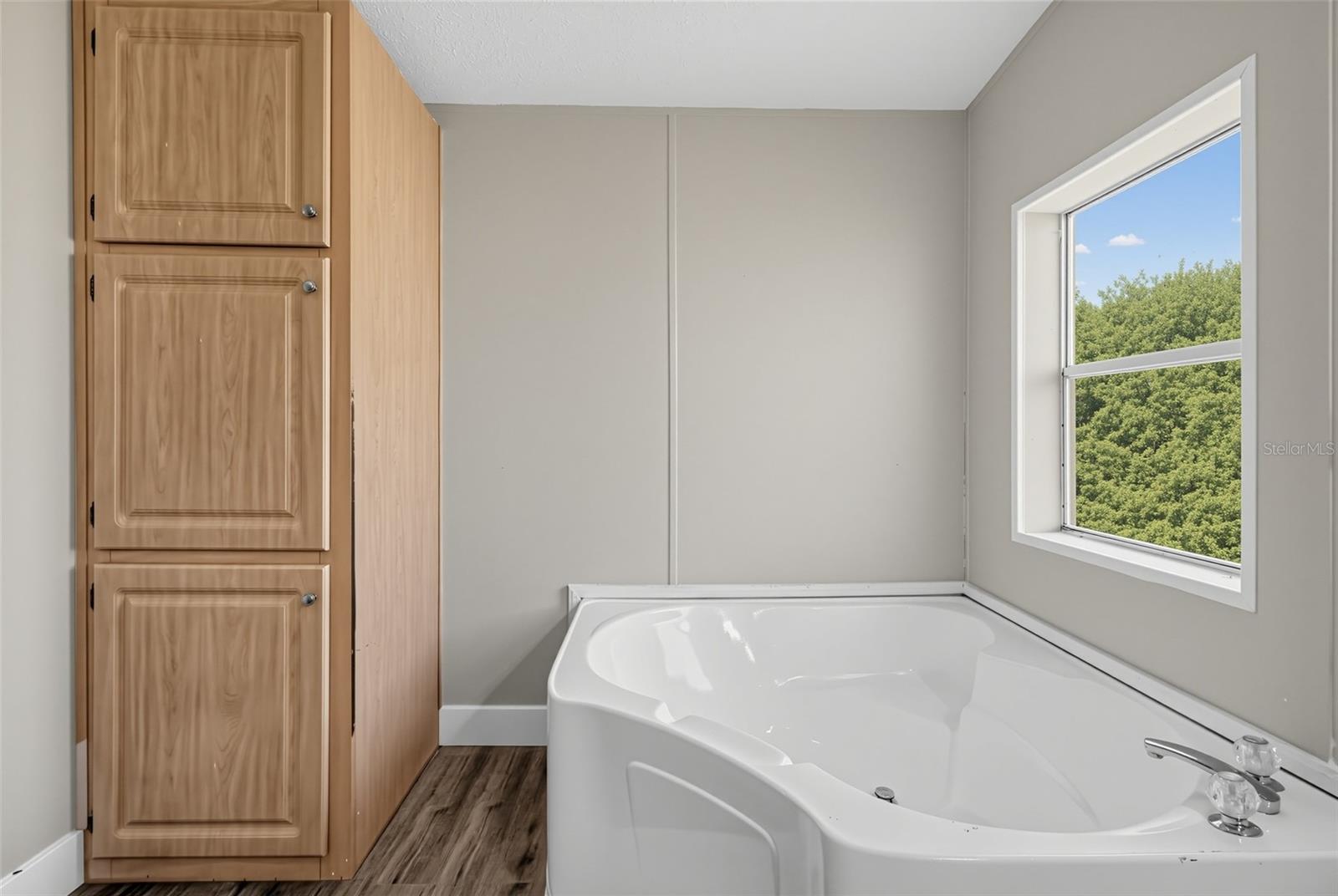 4243 Coyote Trl Property Photo 20