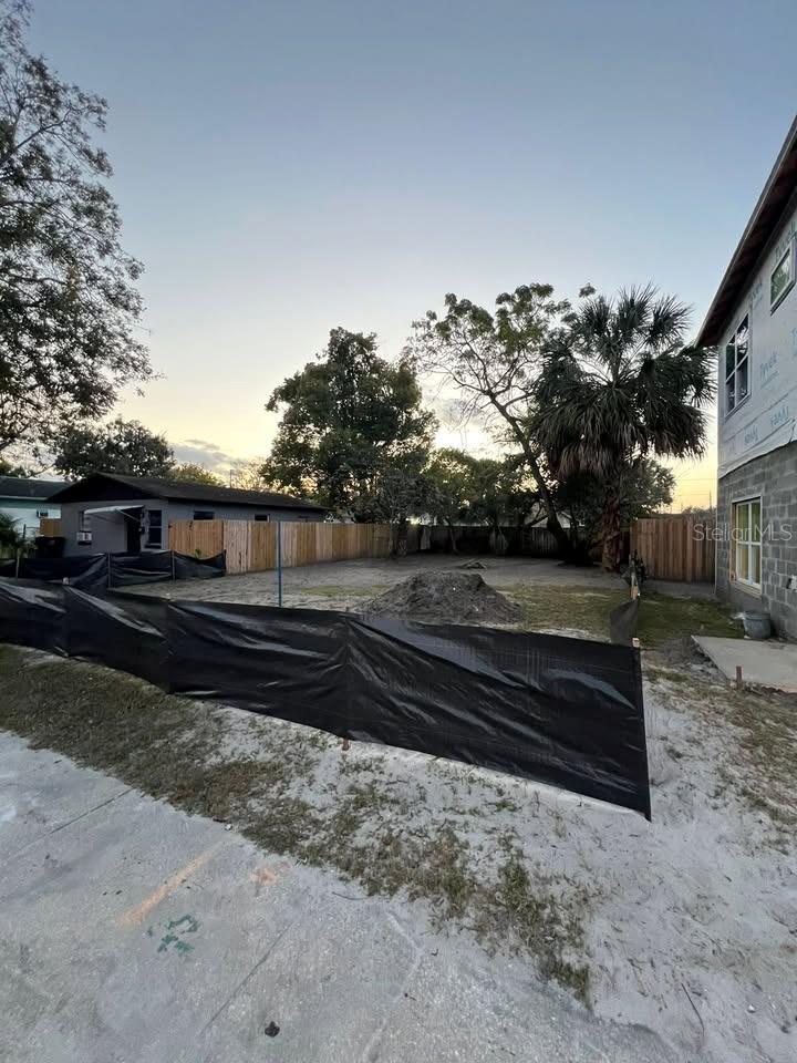 706 S Lee Ave Property Photo 3