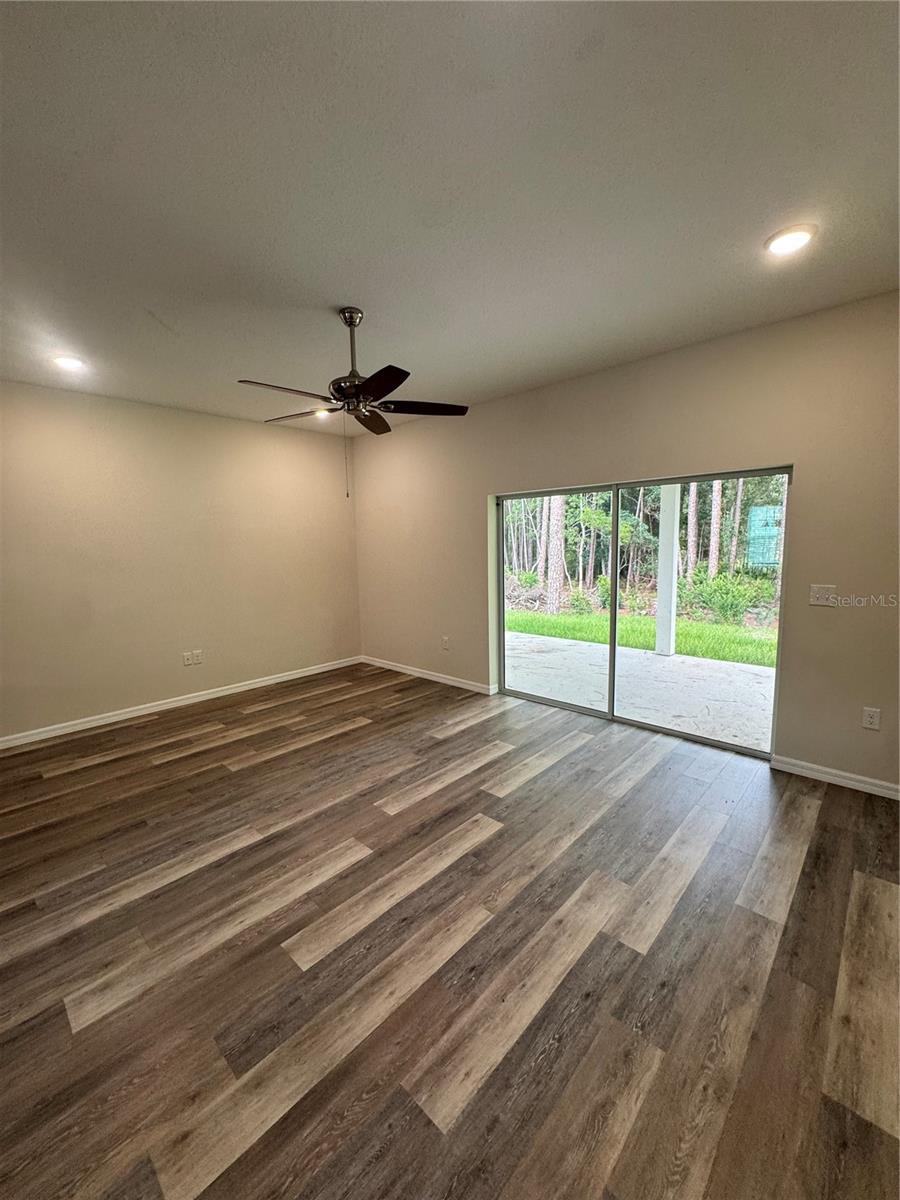 41346 Persimmon St Property Photo 7