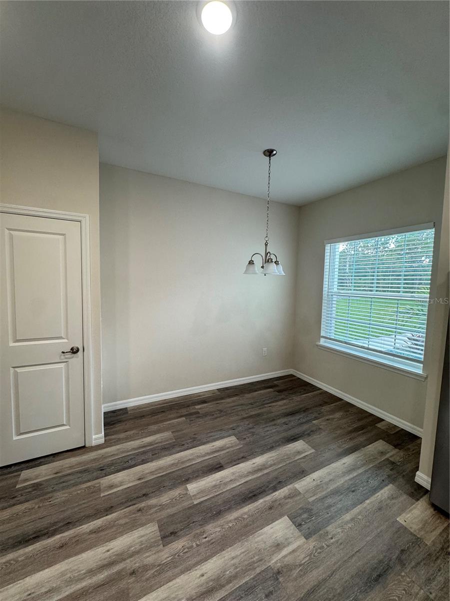 41346 Persimmon St Property Photo 9