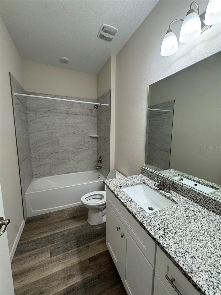 41346 Persimmon St Property Photo 10