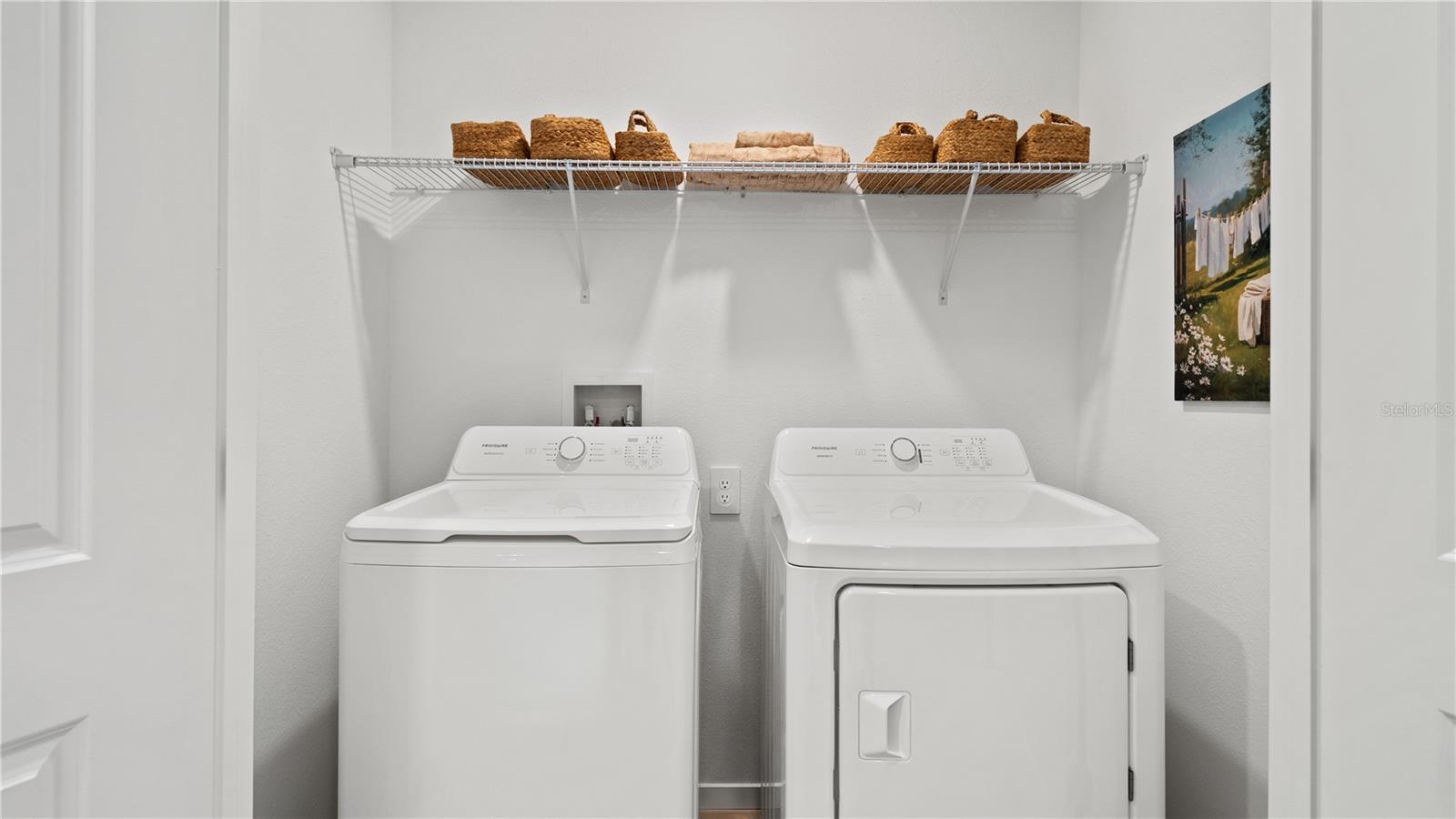 1074 Twins St Property Photo 13