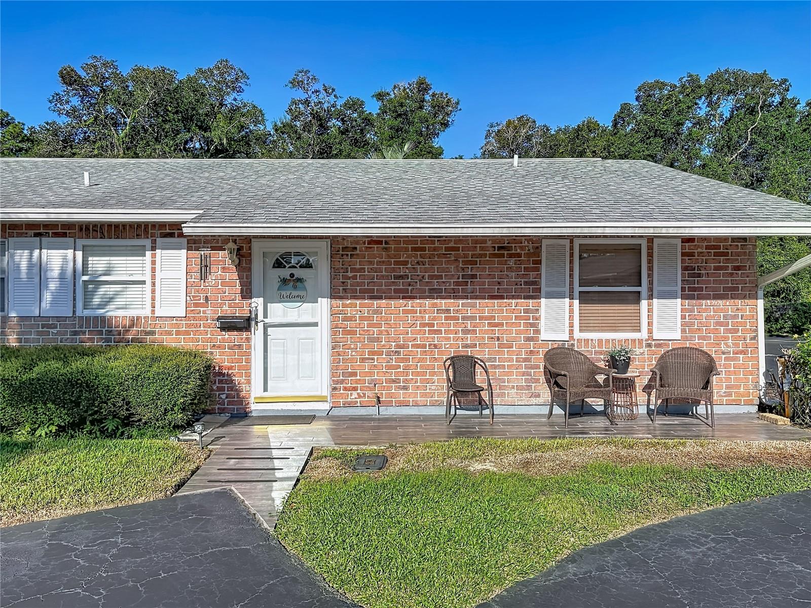 1 FAIRWAY CT