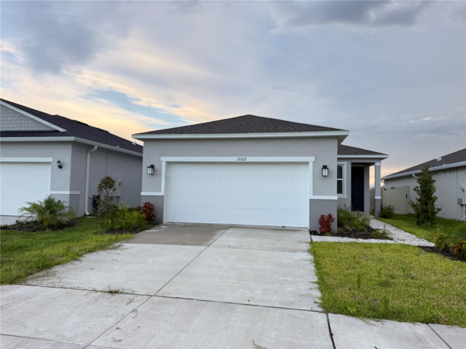 10322 Star Flower Ln Property Photo 3