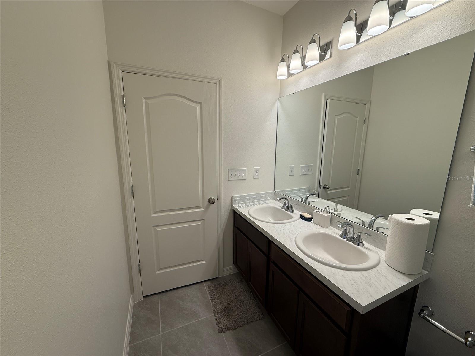 10322 Star Flower Ln Property Photo 9