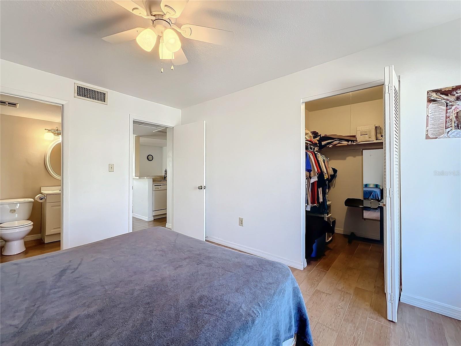 562 Orange Dr #33 Property Photo 11