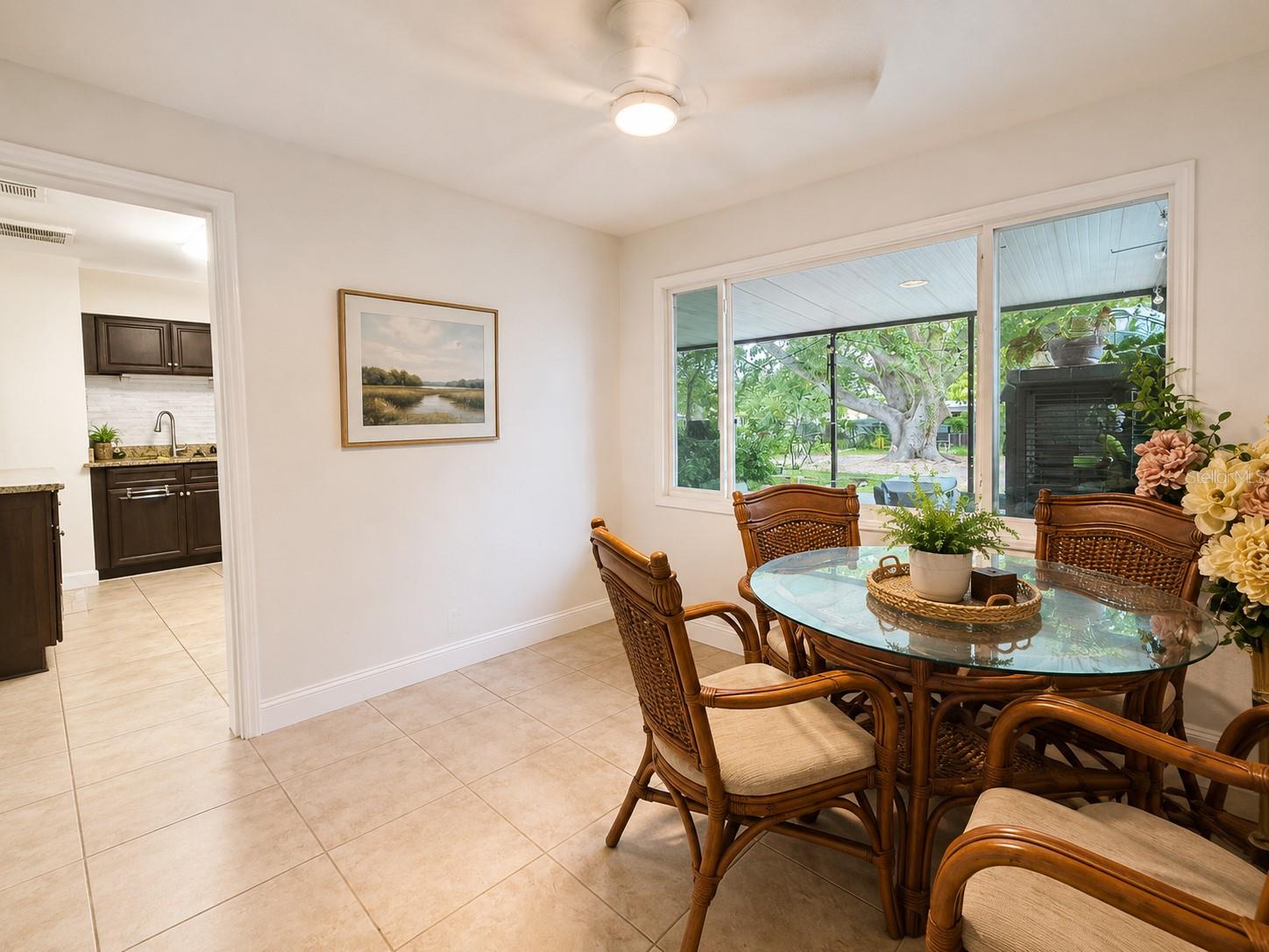 105 Margaret St Property Photo 4