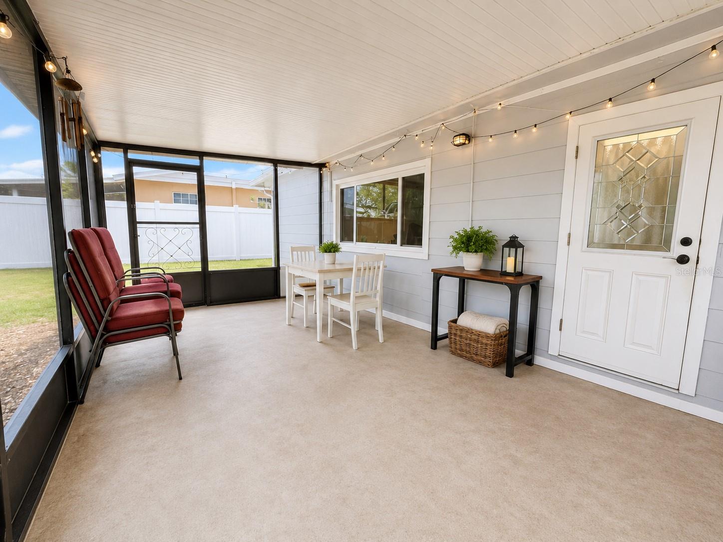 105 Margaret St Property Photo 6
