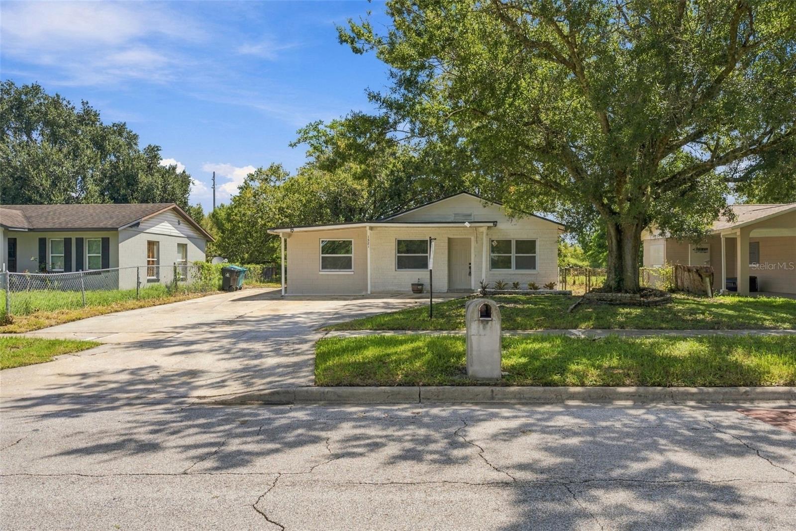 1321 Lescot Ln Property Photo 2